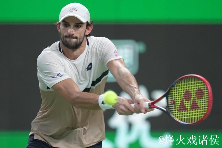 瓦舍罗2-1逆转林德克内希 首次问鼎上海大师赛冠军